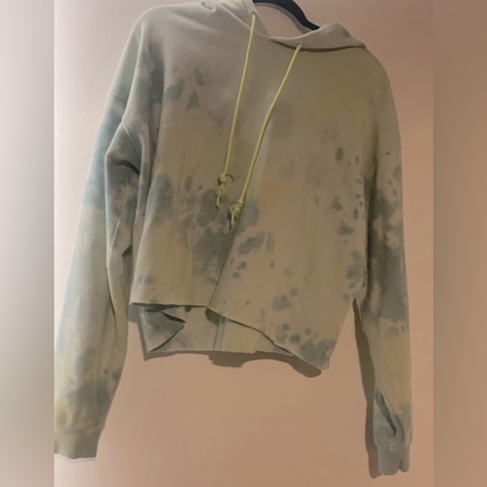 Cropped hoodie